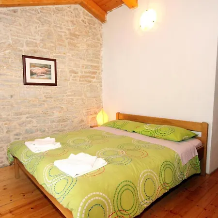 Dom wakacyjny Family Friendly House With A Swimming Pool Orihi, Istria - Sredisnja Istra - 3415
