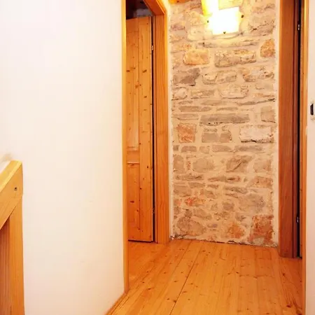 Dom wakacyjny Family Friendly House With A Swimming Pool Orihi, Istria - Sredisnja Istra - 3415 Barban