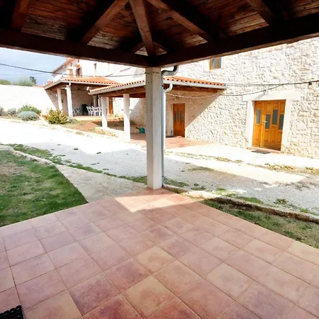 Dom wakacyjny Family Friendly House With A Swimming Pool Orihi, Istria - Sredisnja Istra - 3415 Barban