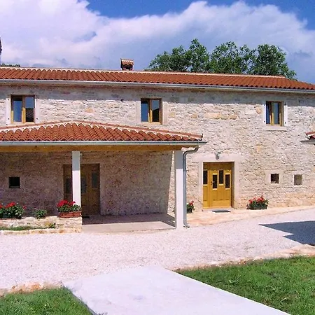Family Friendly House With A Swimming Pool Orihi, Istria - Sredisnja Istra - 3415 Dom wakacyjny